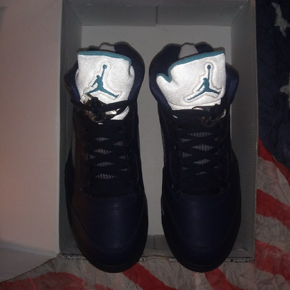 JORDAN RETRO 5 HORNETS - Picture 4 of 6
